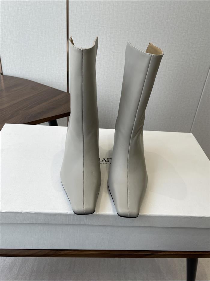 2025112817448240 390